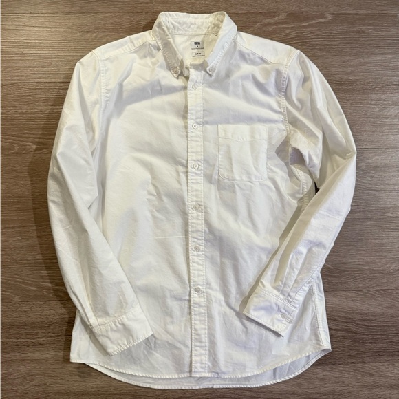 Uniqlo Other - Uniqlo Men's White Casual Button Down Shirt
